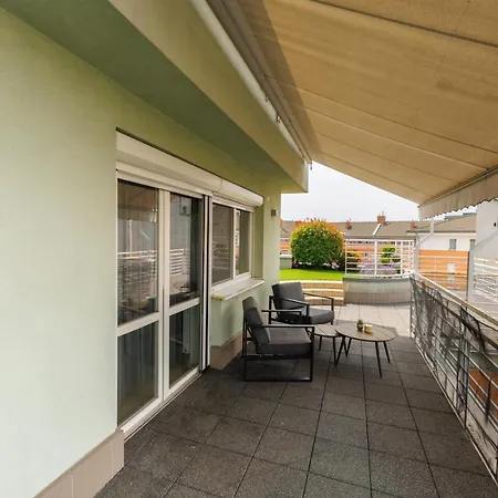Penthouse Deluxe - Free Parking, Roof Garden Budapest